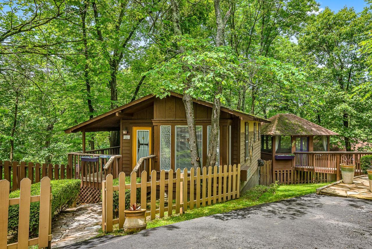 The Woods Cabins Eureka Springs Exterior photo