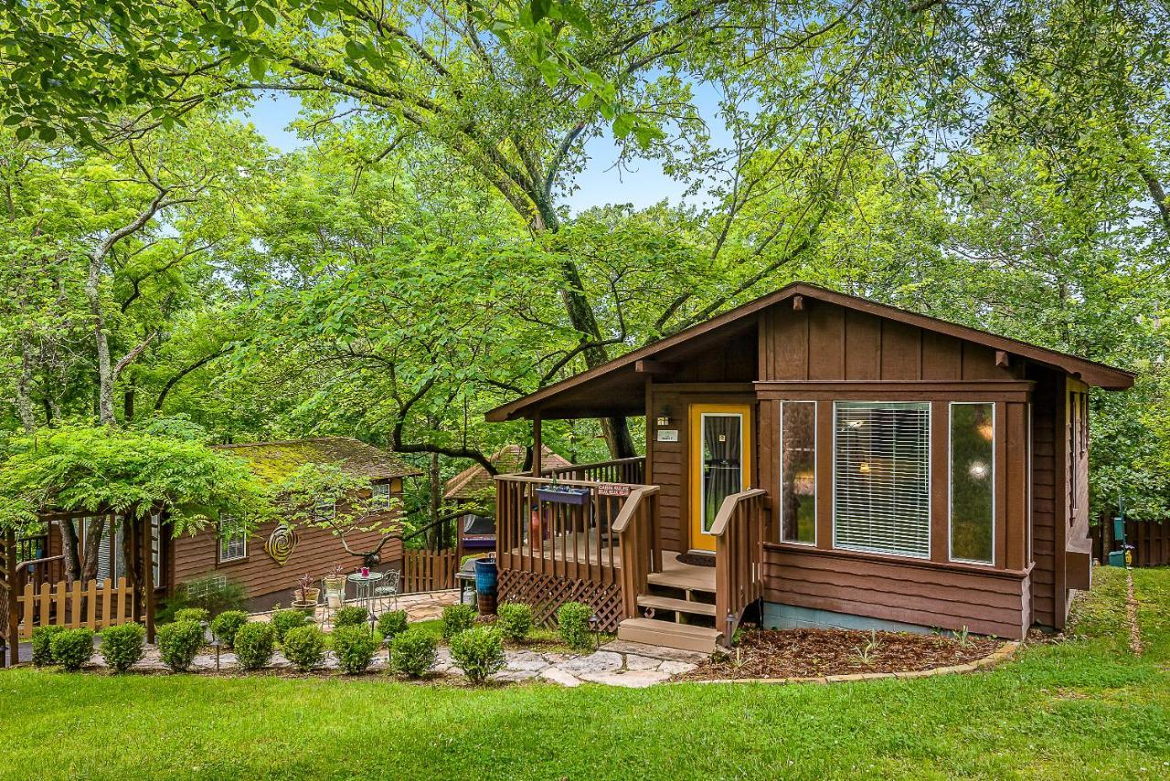 The Woods Cabins Eureka Springs Exterior photo